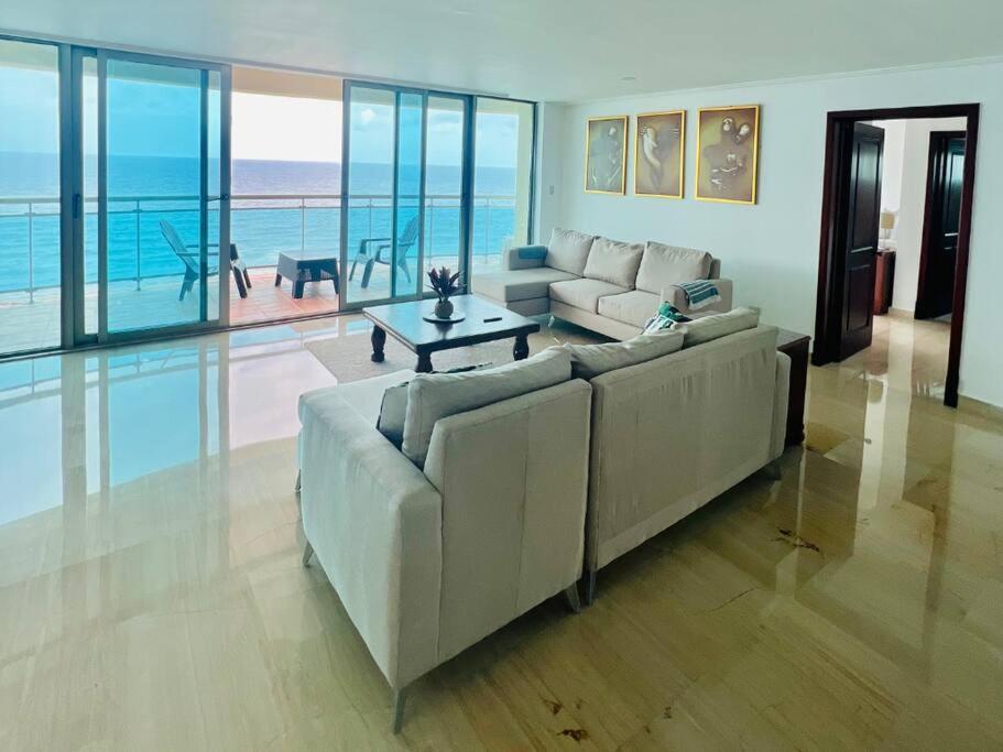 Beach Front Penthouse In Exclusive Tower Santo Domingo Bagian luar foto