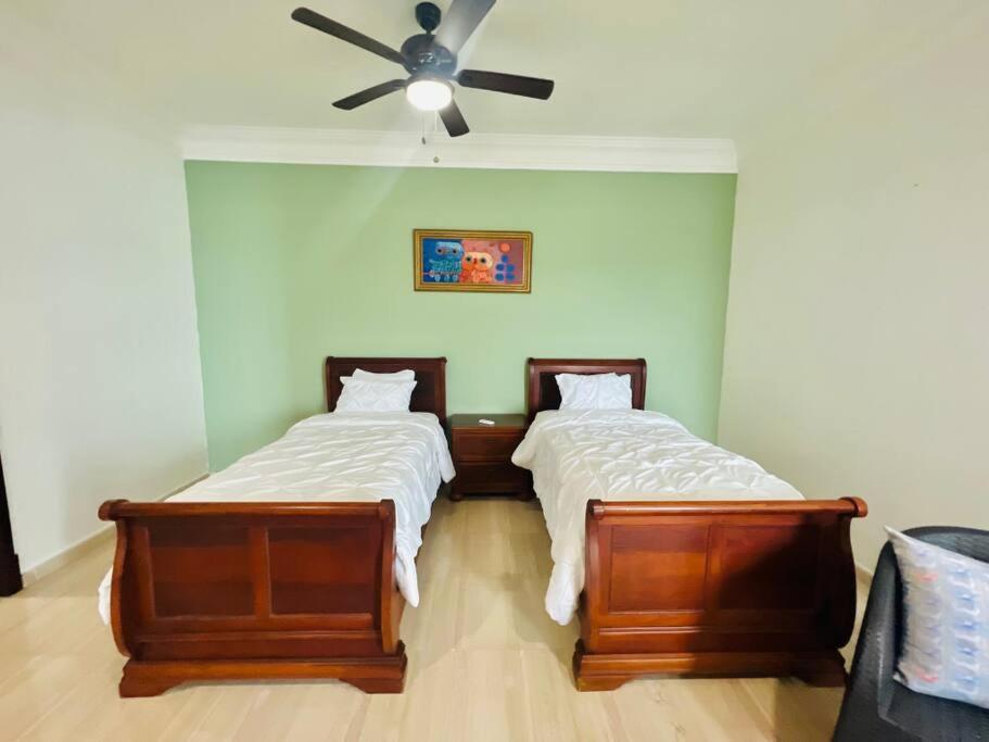 Beach Front Penthouse In Exclusive Tower Santo Domingo Bagian luar foto