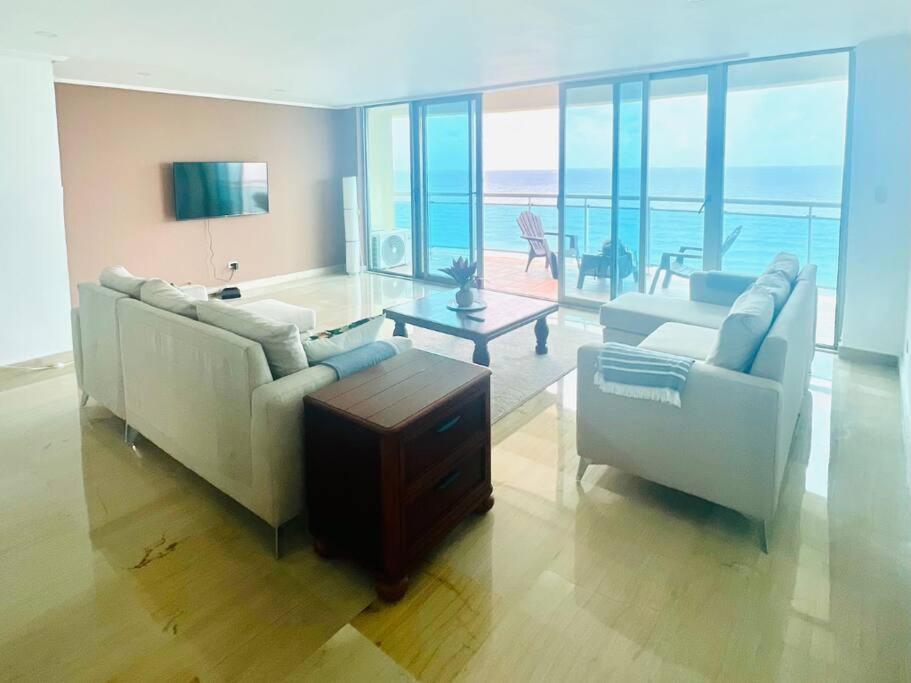 Beach Front Penthouse In Exclusive Tower Santo Domingo Bagian luar foto