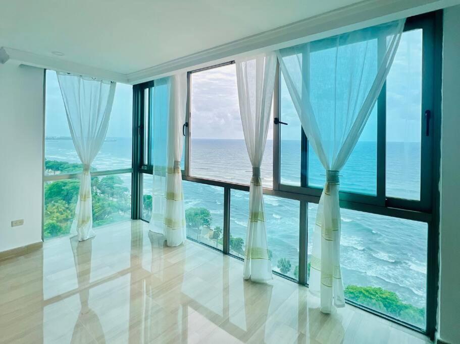 Beach Front Penthouse In Exclusive Tower Santo Domingo Bagian luar foto