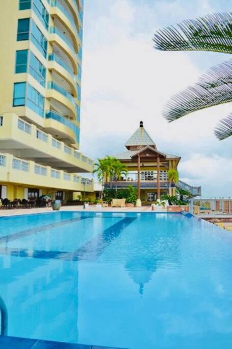 Beach Front Penthouse In Exclusive Tower Santo Domingo Bagian luar foto